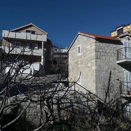 Holiday home The Old Stone House Near Split